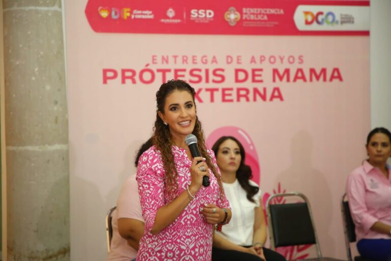 Recuperan autoestima y seguridad mujeres sobrevivientes de cáncer de mama; Marisol les entrega prótesis mamarias