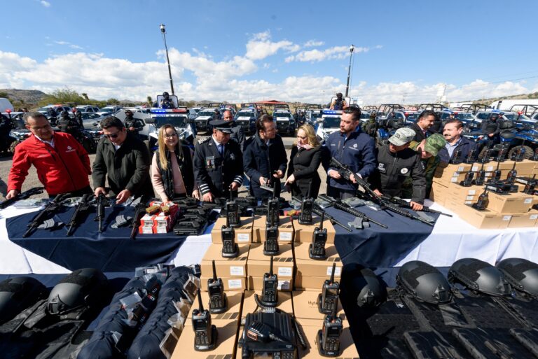 Con más y mejor equipamiento a policías e instituciones, en Durango nos sentimos seguros: ciudadanos
