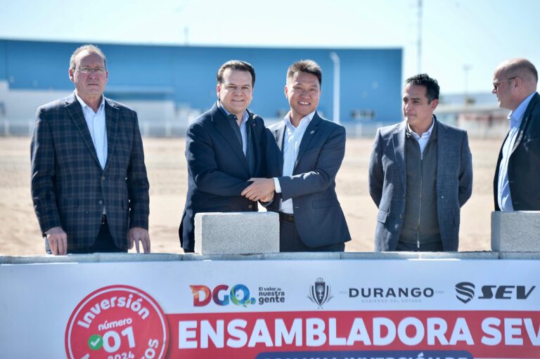 Comienza una nueva era para Durango; Esteban arranca instalación de ensambladora de vehículos eléctricos