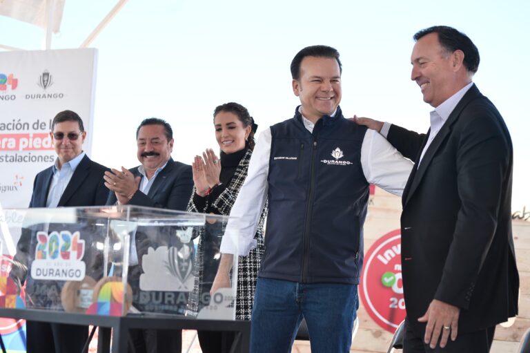 Empresarios y futuros profesionistas celebran las nuevas oportunidades que trae Esteban de empleos bien pagados