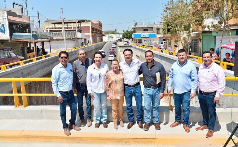 Regresan Esteban y Lety la movilidad a Gómez Palacio con Paso Inferior Vehicular “5 de Mayo”; queda libre de embotellamientos por paso del tren