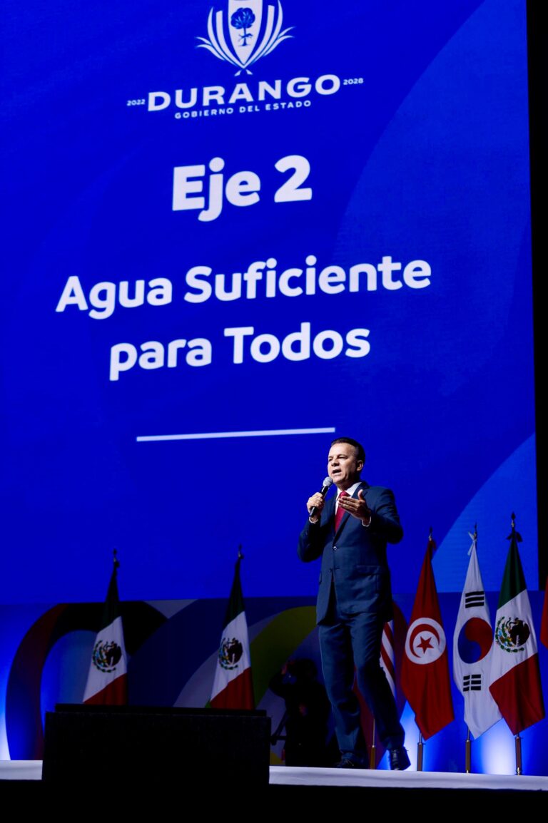 A dos años de trabajo, cumplimos el sueño de tener agua suficiente y limpia para Durango: Esteban
