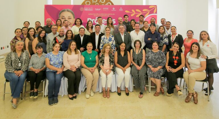 DIF Estatal devuelve sonrisas y bienestar a adultos mayores con prótesis dentales gratuitas