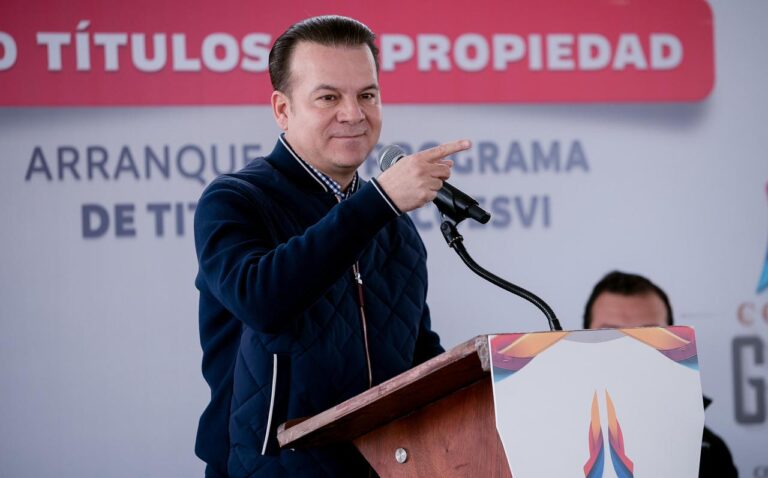 Llama Gobernador Esteban a vacunarse contra el sarampión; “es una responsabilidad social”