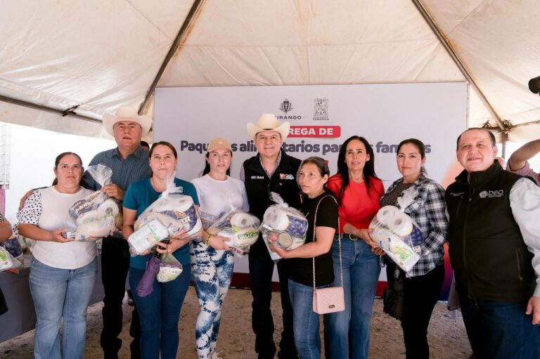En la última etapa de su recorrido por los 39 municipios, el gobernador Esteban inicia obras de drenaje, agua, pavimento, aulas, albergue y entrega patrulla y apoyos en Tamazula