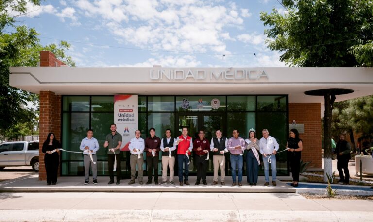 Más de seis mil estudiantes del ITD contarán con atención médica y apoyo psicológico gracias a la nueva unidad médica que entregaron Esteban y Toño